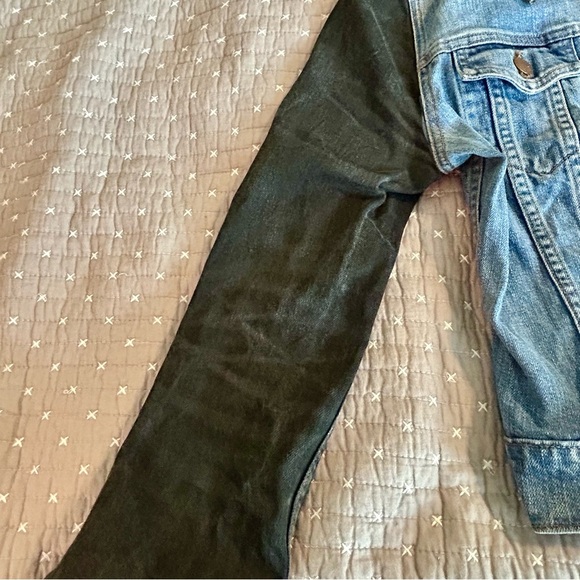 J Brand Women’s Distressed Bowie Jean Jacket Size S $498 - Picture 14 of 15